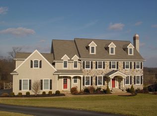 114 Bailey Cir, Kennett Square, PA 19348