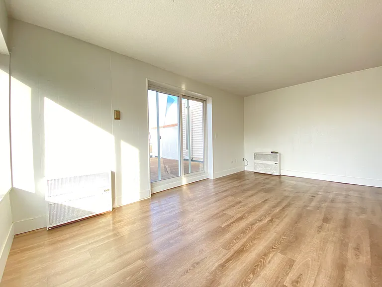 George Apartments - 625 3rd Street Southwest - 5 — Photo 19