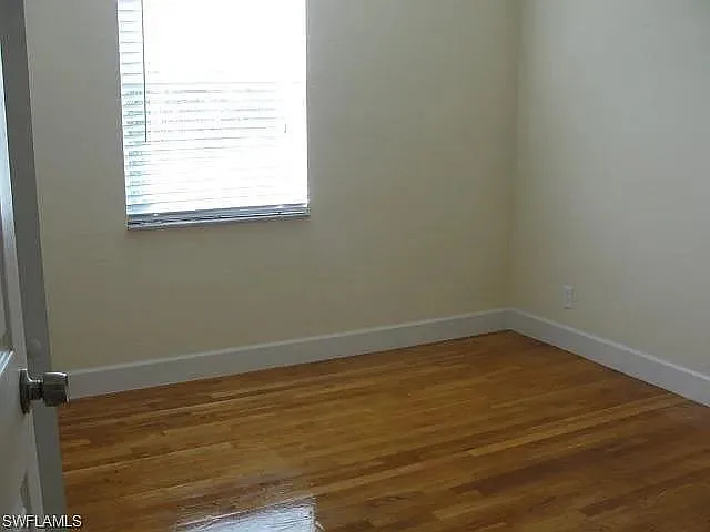 4280 Desoto Ave #305 — Photo 8