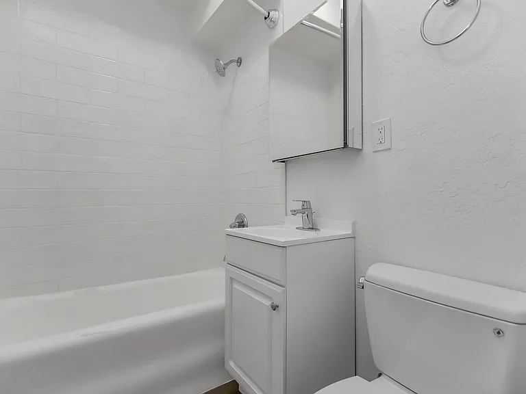 345 Fulton — Photo 9