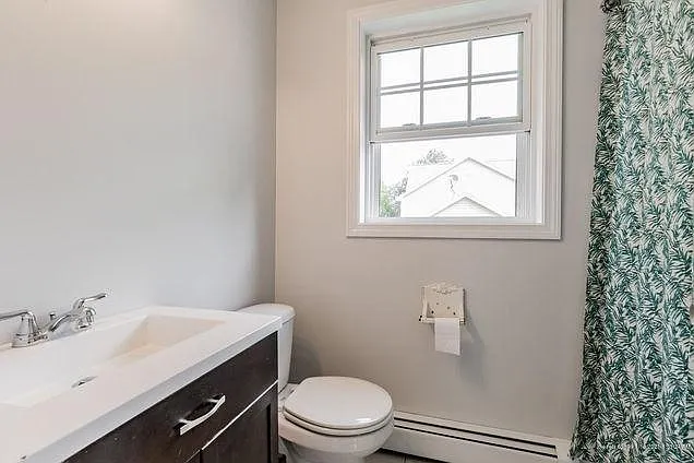 5 Eastman Ave — Photo 36
