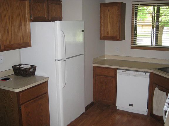 3rd image of 12576 University Ave NW