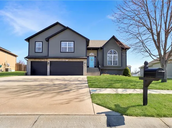 1213 N Old Mill Rd, Independence, MO 64056