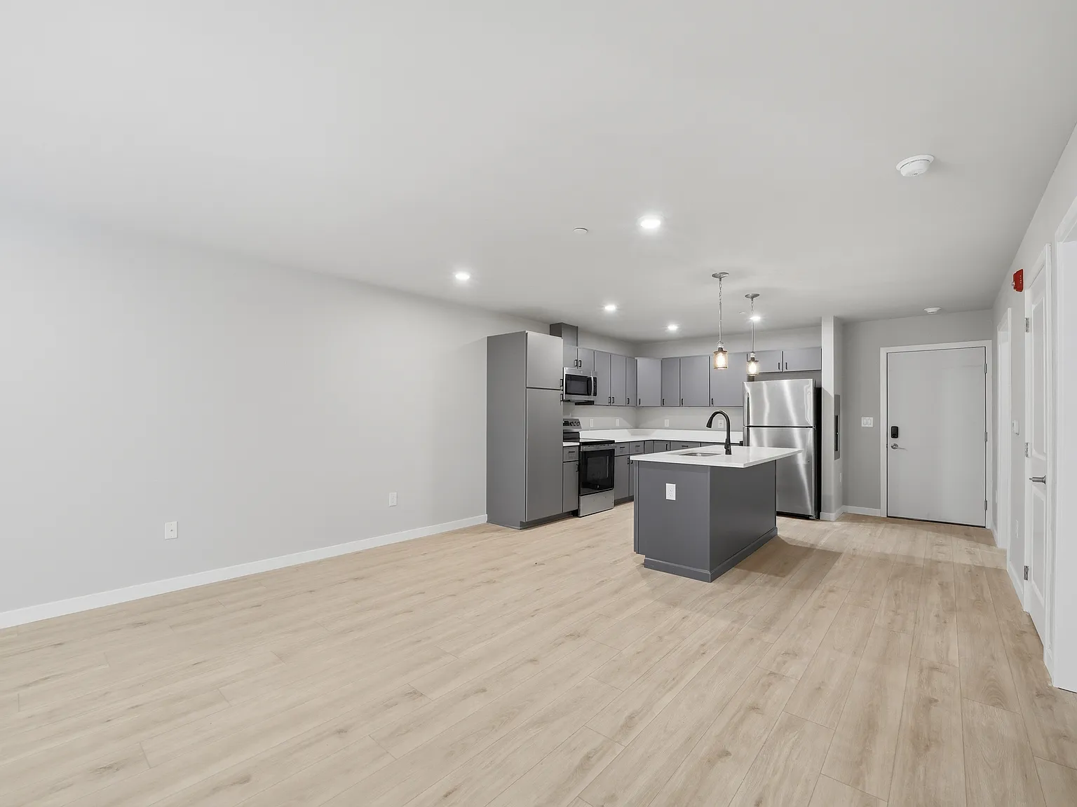 1 bed, 725 sqft, $2,795 — Photo 4