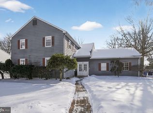 109 Yorktown Dr, Mount Laurel, NJ 08054