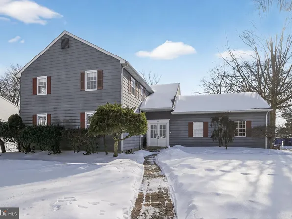 109 Yorktown Dr, Mount Laurel, NJ 08054