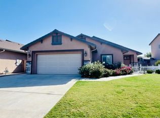 3320 Holland Ave, Clovis, CA 93619