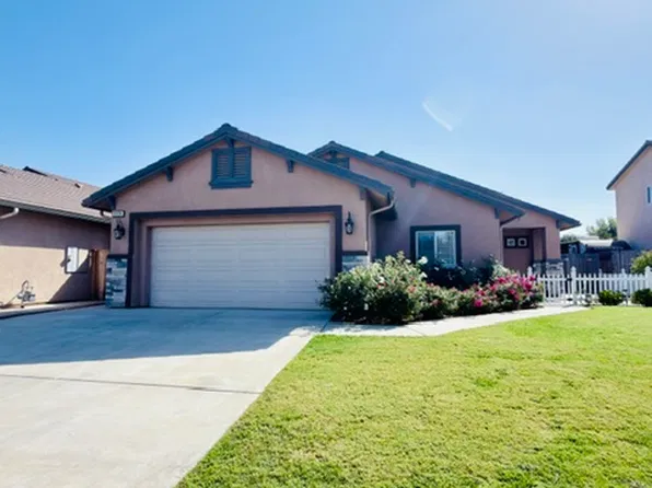 3320 Holland Ave, Clovis, CA 93619