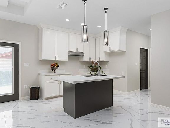 4th image of 634 Ponciana St