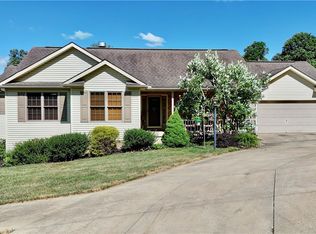 1751 Sandlewood Dr SE, New Philadelphia, OH 44663