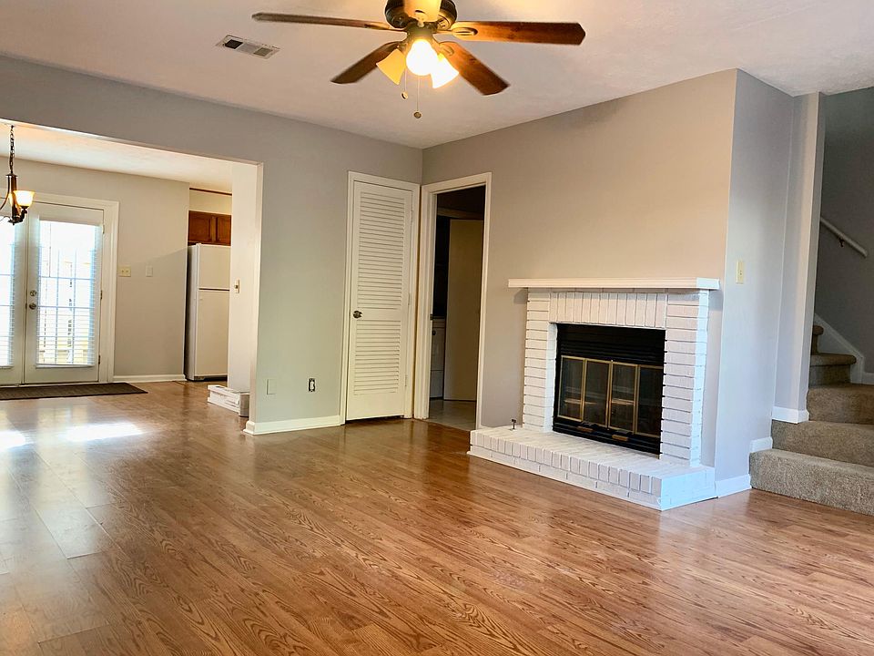 1st image of 252 Mill Creek Pl