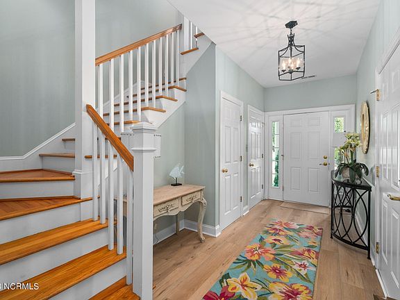 5th image of 405 Mansfield Parkway #C
