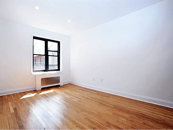 3rd image of 312 W 23rd St APT 4O