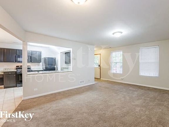 3rd image of 1028 Four Seasons Blvd