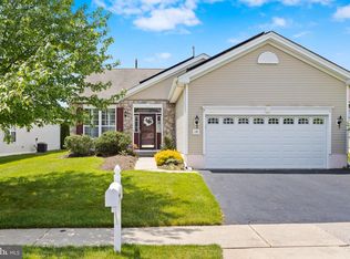 18 Ambrose Dr, Columbus, NJ 08022