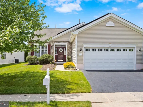 18 Ambrose Dr, Columbus, NJ 08022