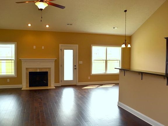 4th image of 3769 Windmill Dr