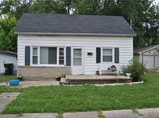 103 NW 3rd St, Casey, IL 62420