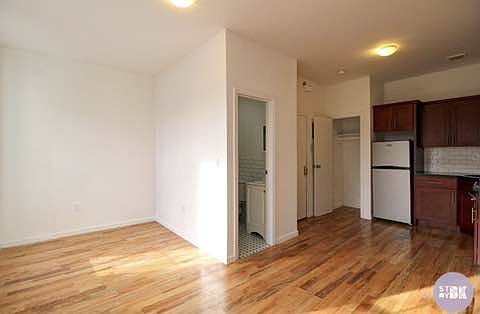 5th image of 368 Hancock St APT 4