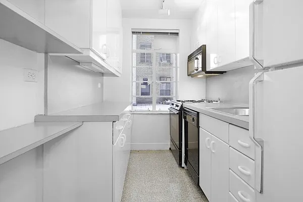 Sold by Corcoran | media 12