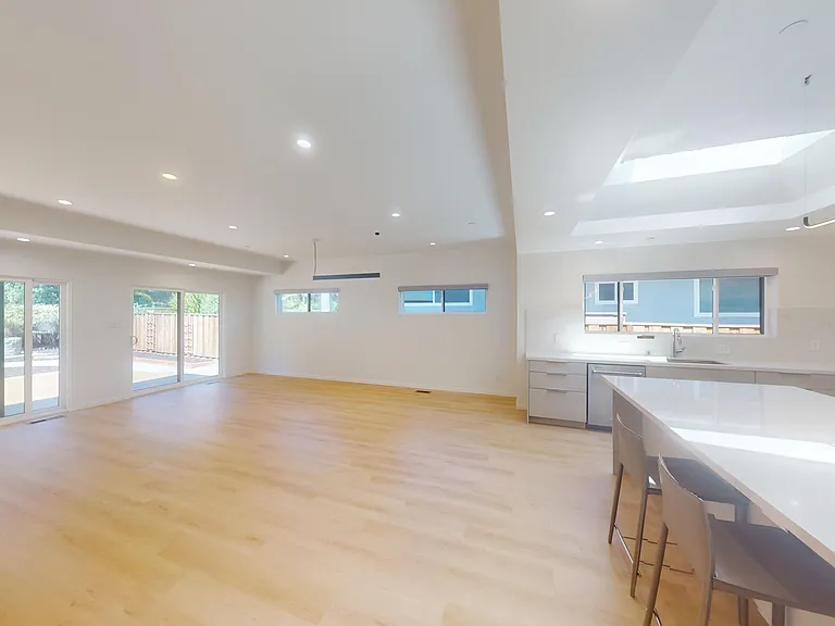 1257 Sleepy Hollow Ln — Photo 22