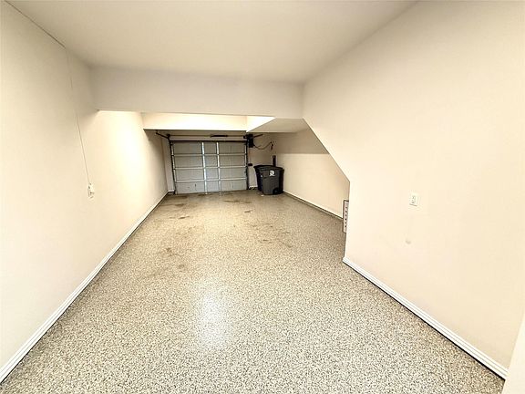 4th image of 4627 Warwood Ln