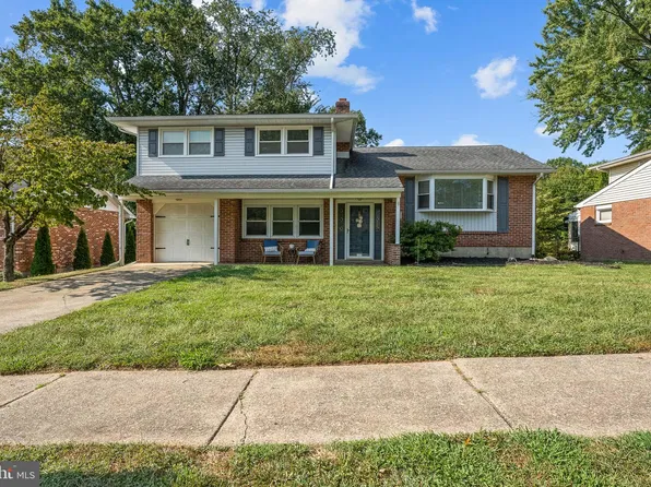 2718 S Riding Dr, Wilmington, DE 19808
