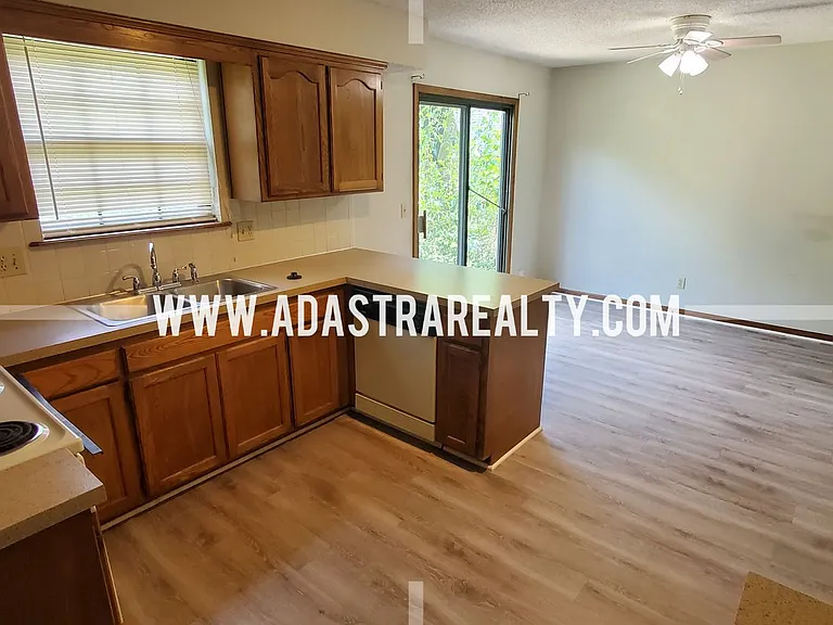 6622 W 149th Ter — Photo 5