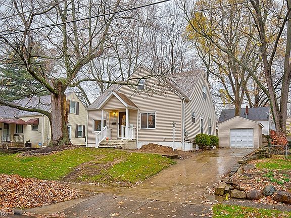 2nd image of 1509 Campbell St