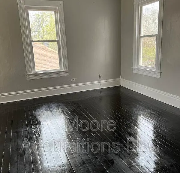 1018 W Sears St — Photo 14