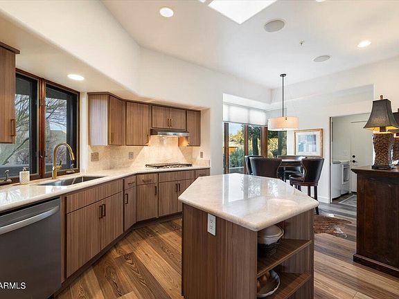 5th image of 10015 E GRAYTHORN Drive #21