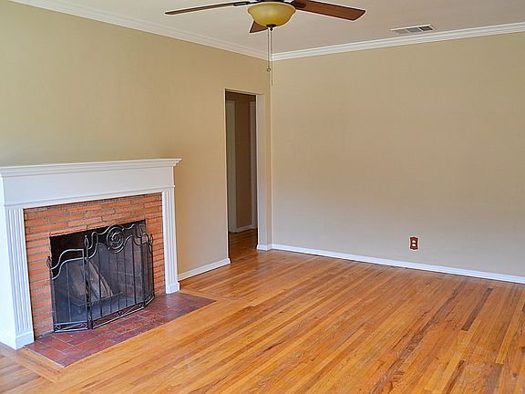 4th image of 3437 Honolulu Ave