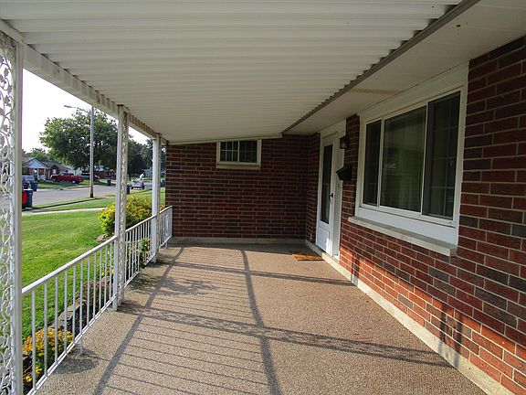 2nd image of 322 Brentwood Ave