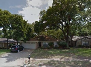 1112 Timber Ridge Dr, Euless, TX 76039