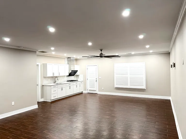 12105 Cameron Dr — Photo 40