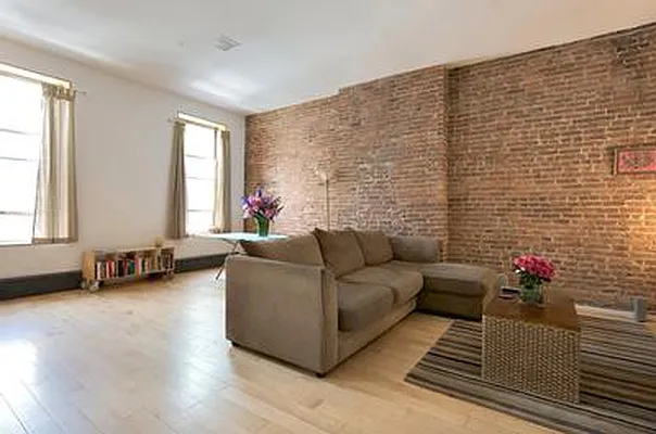 Rented by Bond New York | media 31