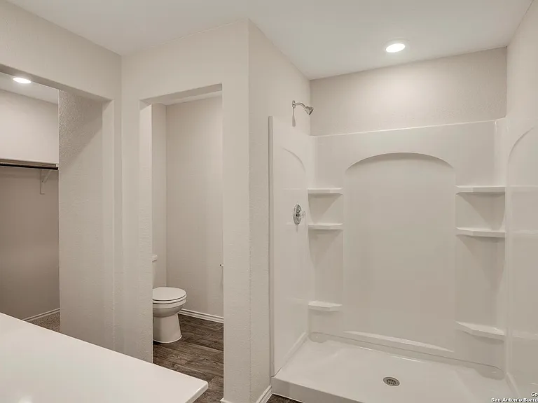 728 Armadillo Dr — Photo 15