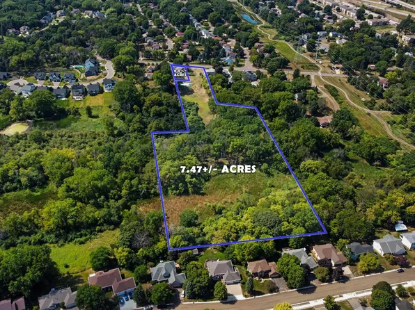 3032 Labore Rd, Little Canada, MN 55109