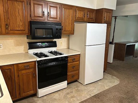 3rd image of 5897 Leisure South Dr SE