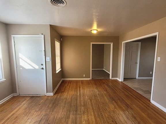 5th image of 4210 Pasadena Dr