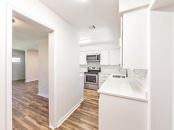 4th image of 409 Cherry Dr