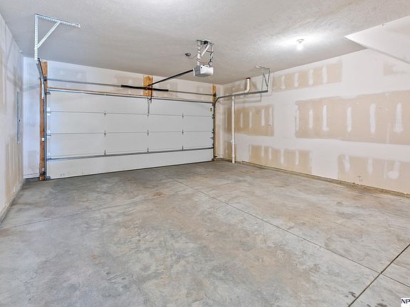 4th image of 525 N 32nd St