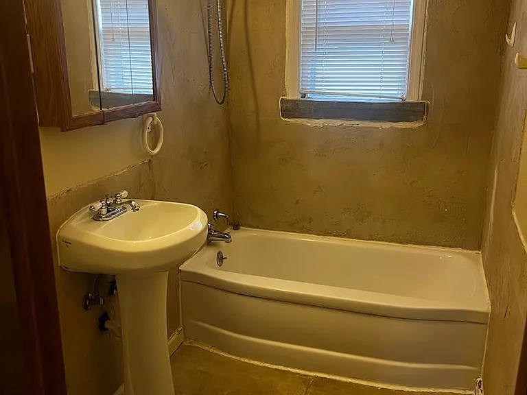 212 Curtis St — Photo 6