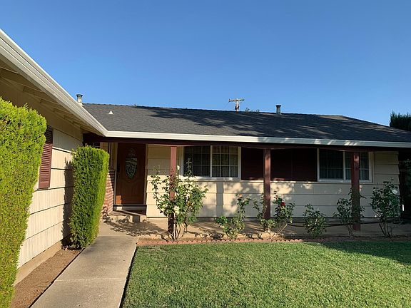 2nd image of 924 Rose Blossom Dr