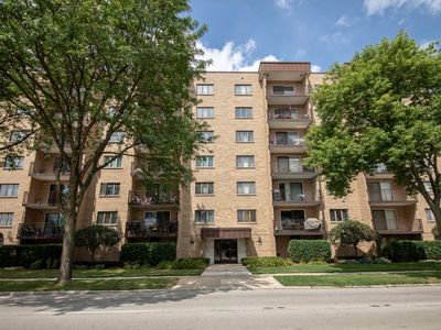 700 Graceland Ave APT 404, Des Plaines, IL, 60016