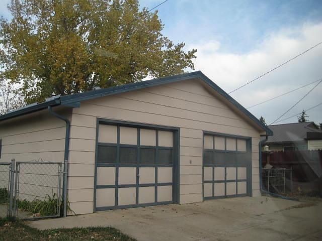 2nd image of 1109 Grant Ave
