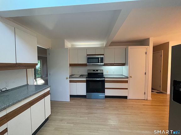 3rd image of 8 Ironwood Road #8