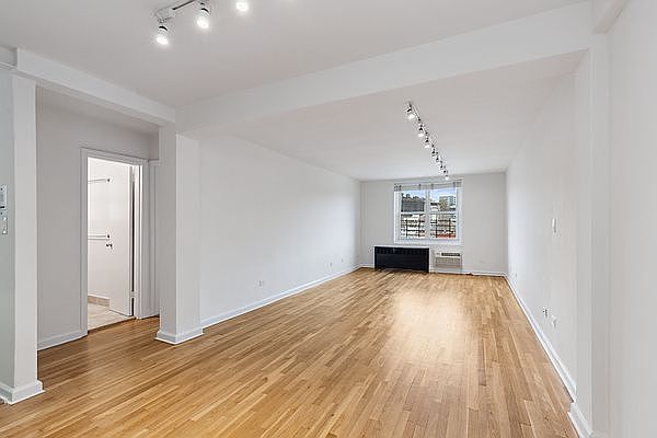 1st image of 185 W Houston St APT 6G