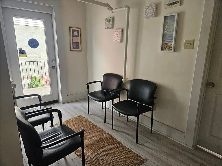 210 Bridge St #2 — Photo 5