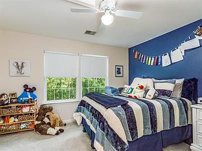 3rd image of 15173 Windy Hollow Cir